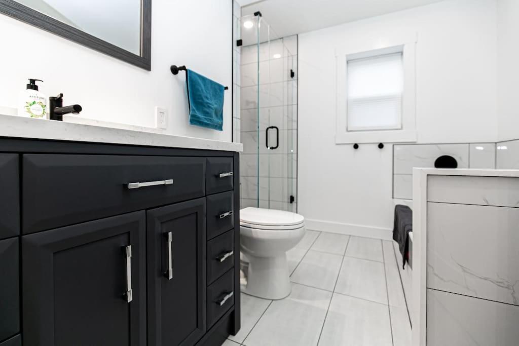Lovely 1 Bedroom Suite Near Town Βικτώρια Εξωτερικό φωτογραφία