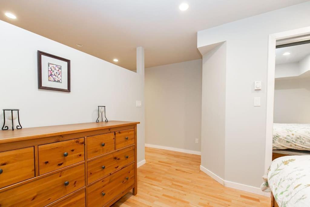 Lovely 1 Bedroom Suite Near Town Βικτώρια Εξωτερικό φωτογραφία